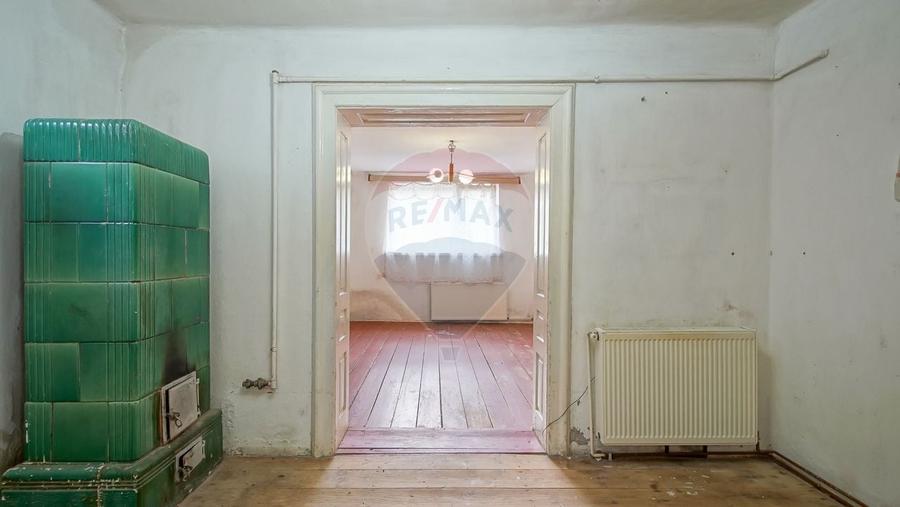 Casa saseasca de renovat, cu teren, Scheii Brasovului - 11