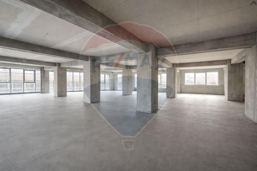 Spațiu comercial de închiriat în zona Boema Constanta 950mp - 3