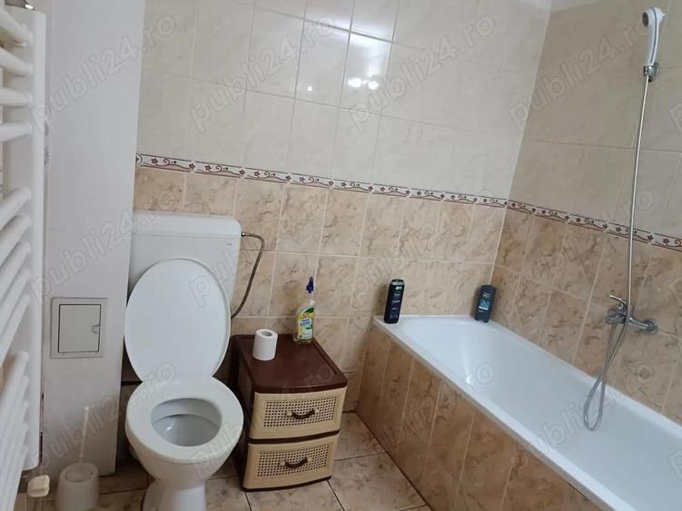 PROPRIETAR inchiriez camera mobilata la curte 13 Septembrie - 4