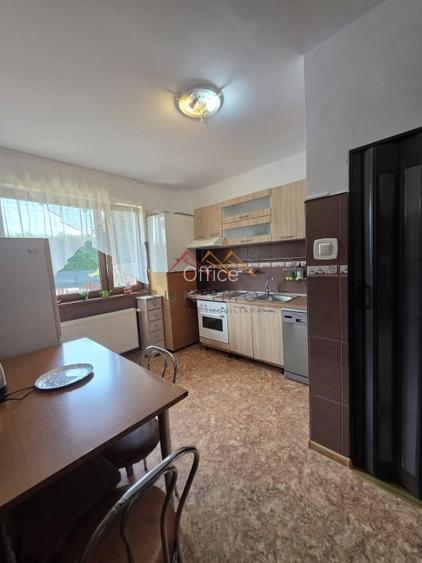 Casa 3 camere P+1, zona Soceram, liber, Campina, Prahova