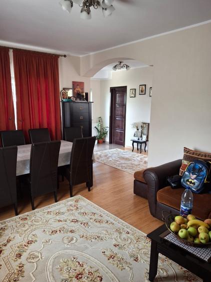 Casa cu etaj la Hudum - 4