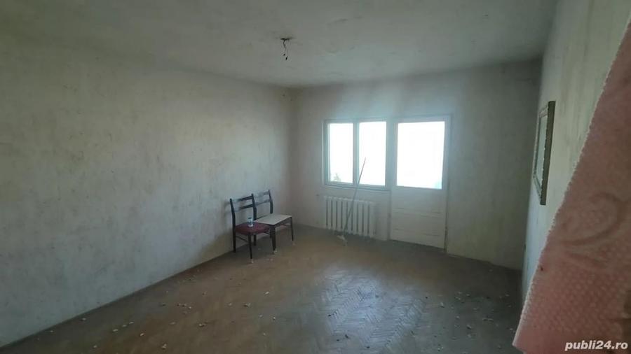 vand apartament 2 camere, decomandat, bucatarie mare, balcon mare, acoperis - 4