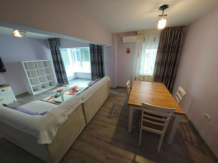 Inchiriez apartament 3 camere - 6