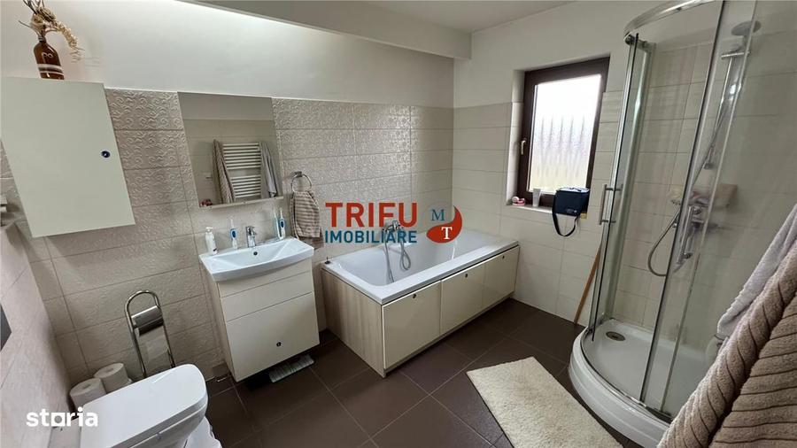 Casa de vanzare mobilata si utilata la strada asfaltata - 4