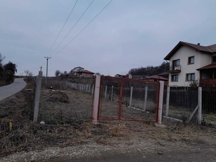 Teren imprejmuit - 2