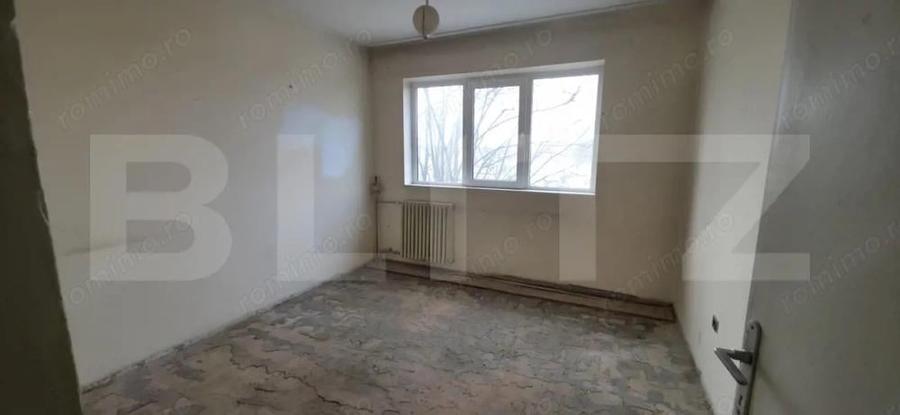 Apartament 2 camere ,strada Democratiei - 4