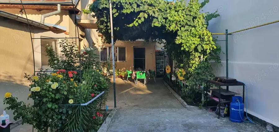 Teren + casa de vanzare - 3