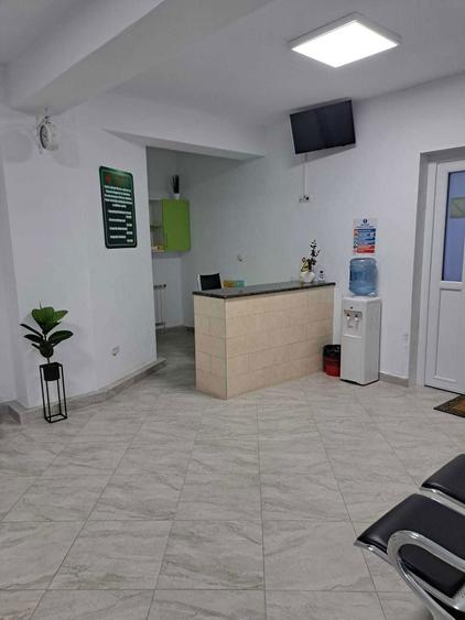 Ofer un spatiu pentru chirie /colaborare - 2