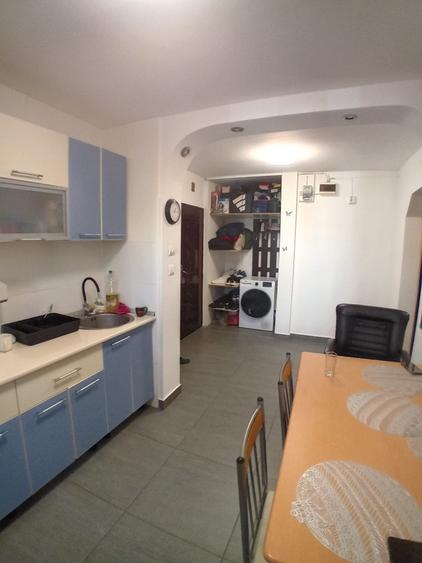 12 minute Metrou Aparatorii Patriei Apartament 3 Camere Mobilat Modern - 22