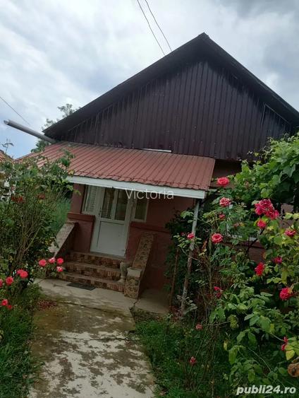 Casa caramida, acoperi? nou, beci 2 camere, 794 mp teren Tronari, Buzau Casa caramida, acoperi? nou, beci 2 camere, 794 mp teren Tronari, Buzau