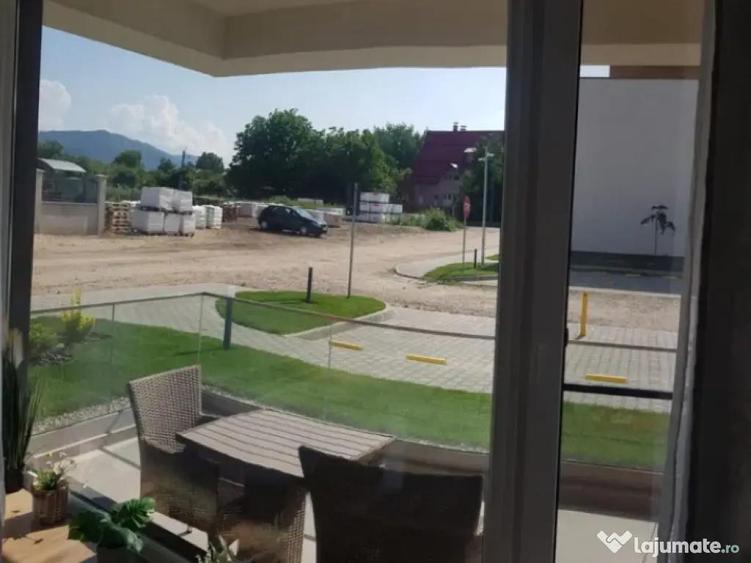 Apartament 2 camere, decomandat - zona Bartolomeu - 5