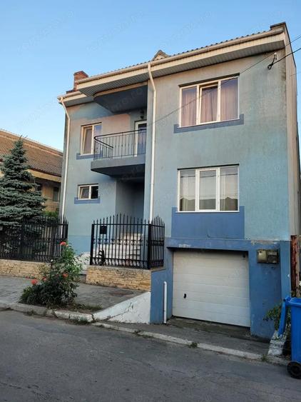 Techirghiol-vila deosebita D+P+1+M - 2