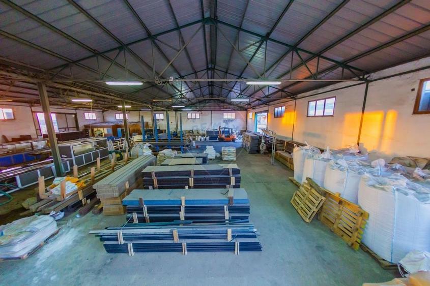 DE VANZARE spațiu industrial de mari dimensiuni - 2