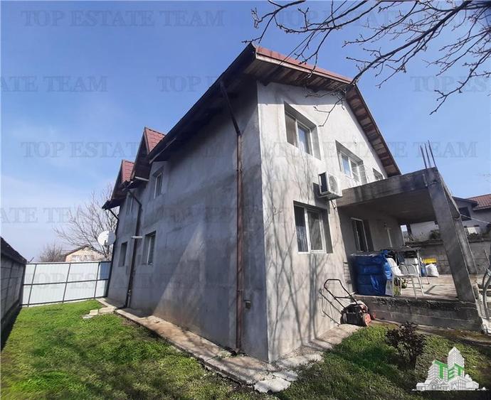Casa spatioasa cu 8 camere si teren de 801 mp - ideala pentru 2 familii - 16