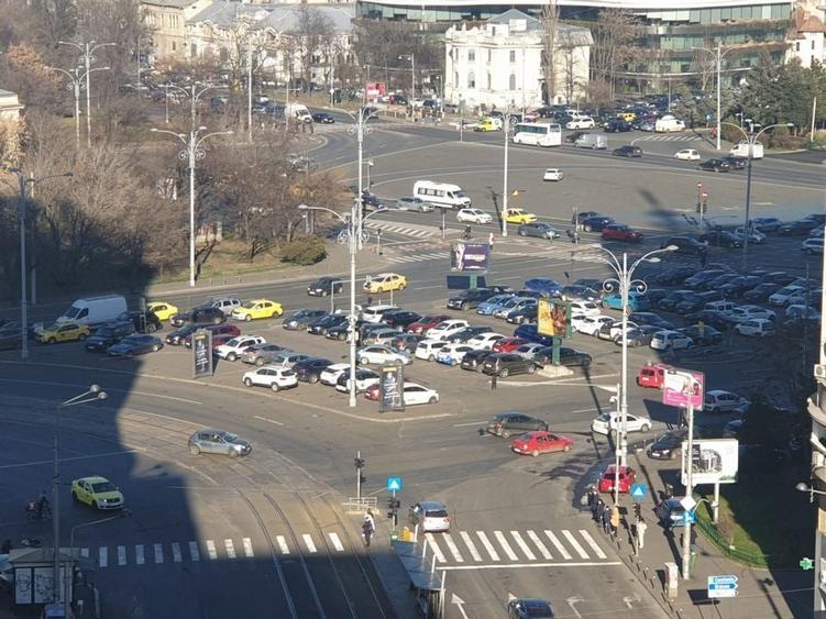 SPATIU CLINICA  SI BIROURI IN CLADIRE  LUX, PIATA VICTORIEI - 4