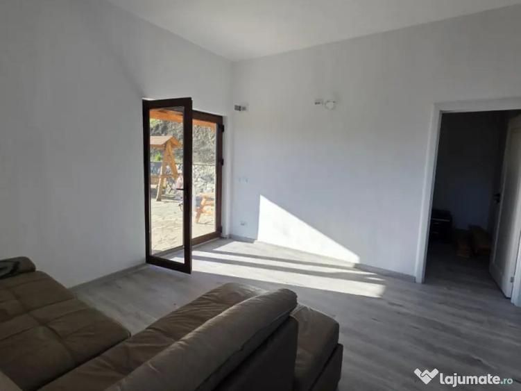 Casa noua 108 mp cu teren 1.890 mp, zona lini?tita - 6