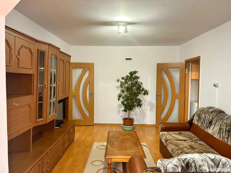 Proprietar, inchiriez apartament cu 2 camere Proprietar, inchiriez apartament cu 2 camere