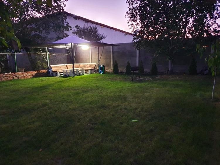 De v&acirc;nzare casă &icirc;n zona Bălcescu - 14