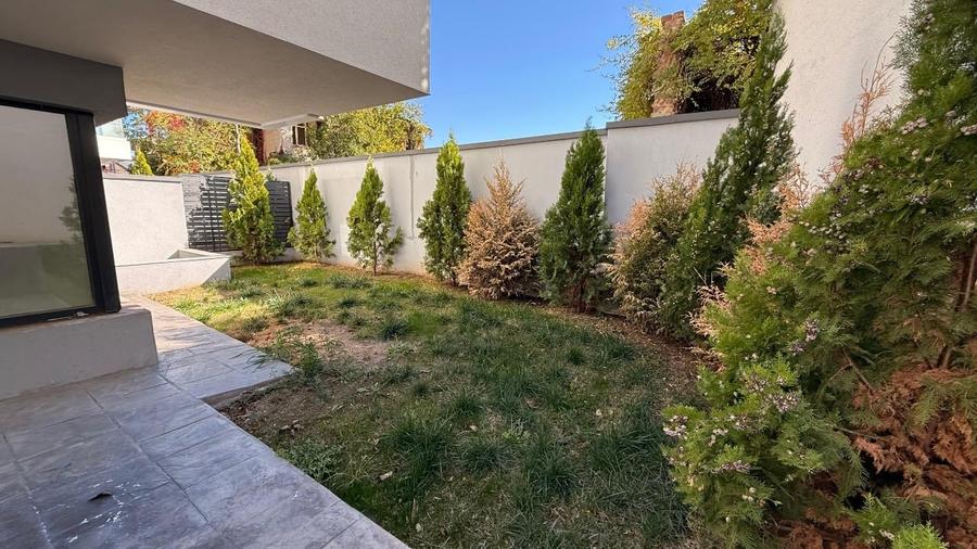 Vand apartament 4 camere cu terasa si gradina, ultracentral - 16