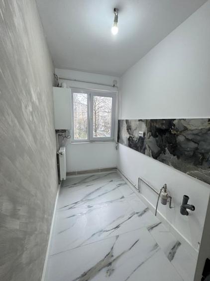 Etaj 2 - Alexandru - Chimicale - 2 camere - renovat - liber - 10