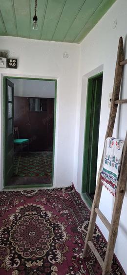 Casa la ?ara + 4098 mp teren + anexe 22.900 - 7