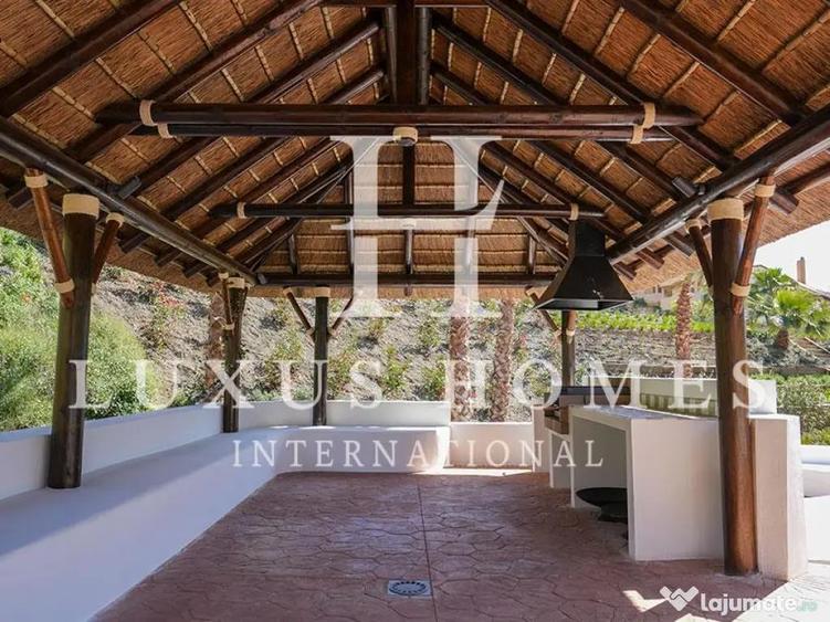 Penthouse 2 cam elegant, la cheie, cu priveli?ti panoramice asupra mun?ilor ?i piscine, central - 7