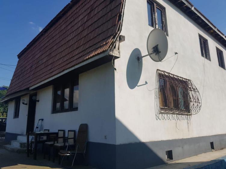 Casa S+P+E solida subsol complet + piscina Bailesti - 1