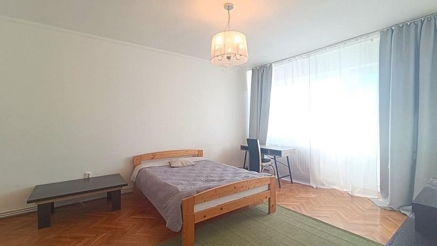 Apartament cu 2 dormitoare in Plopilor - 1