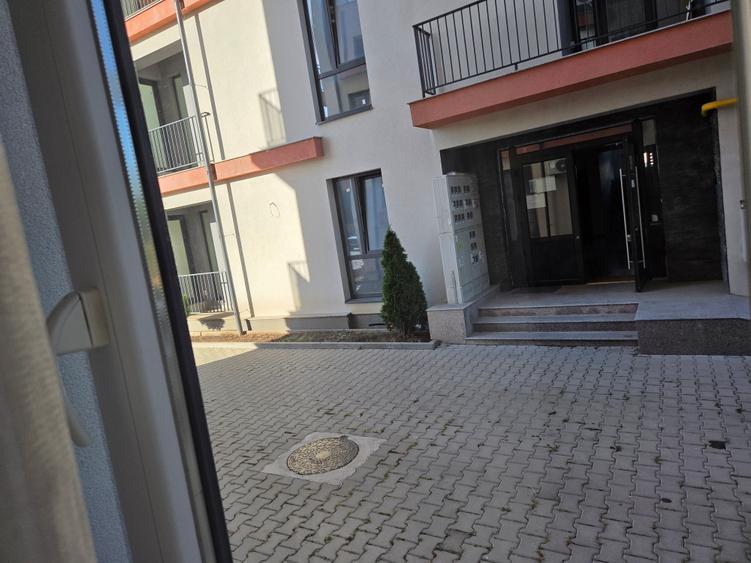 Garsoniera utilata,mobilata ,totul nou ,prima inchiriere ,str Oituz nr 71 - 17