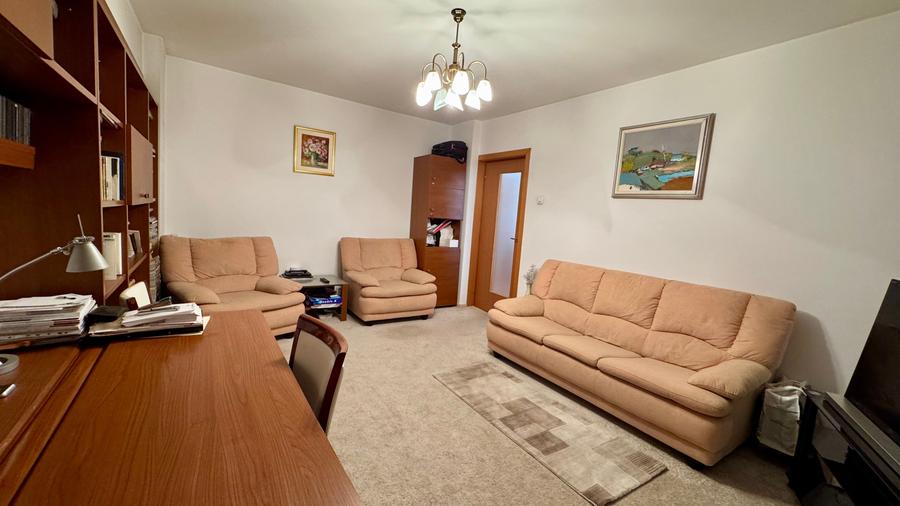 Vis avis cladire CEC, bloc 1980, unic, f. rar in piata - 9