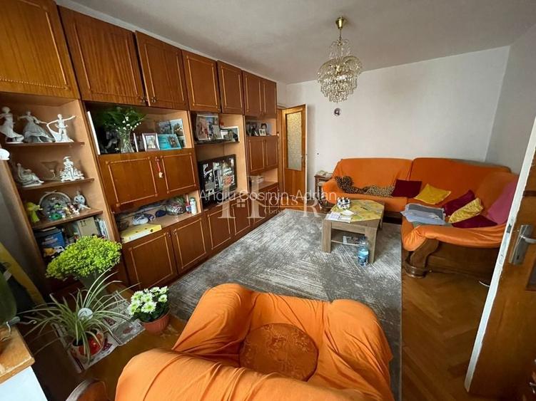 Bloc izolat. Etaj intermediar. Centrala proprie. Bloc izolat. Etaj intermediar. Centrala proprie.