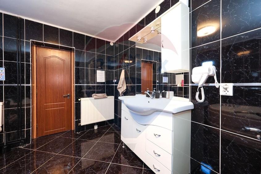 Casă individuala cu 6 camere - 8