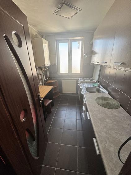 Proprietar, inchiriez apartament decomandat - 3