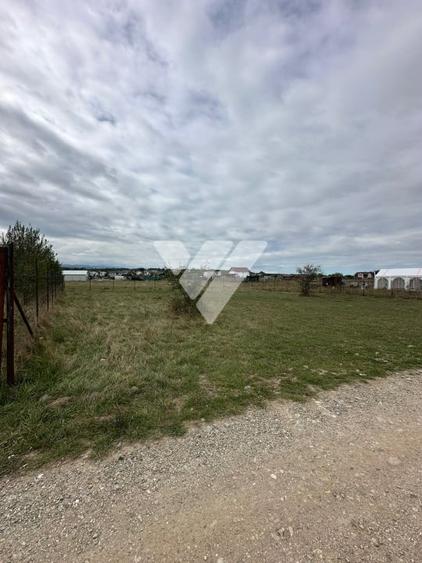 Teren intravilan cu autorizatie de constructie 417 mp - zona Cisnadie - 2