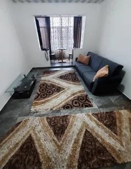 Apartament de 3 camere, semidecomandat, etaj 1/4, zona Podu Ros - 1