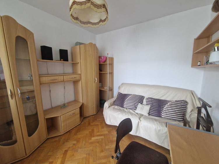 Pe frumoasa strada Platanilor, renumita pentru zona inverzita-zona IOSEFIN-mobil - 9