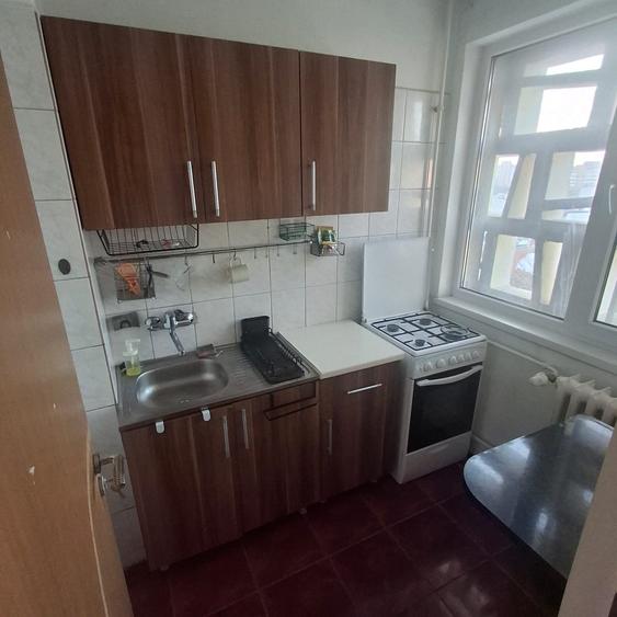 Dimitrov, Liceul Iulia Hasdeu - 4