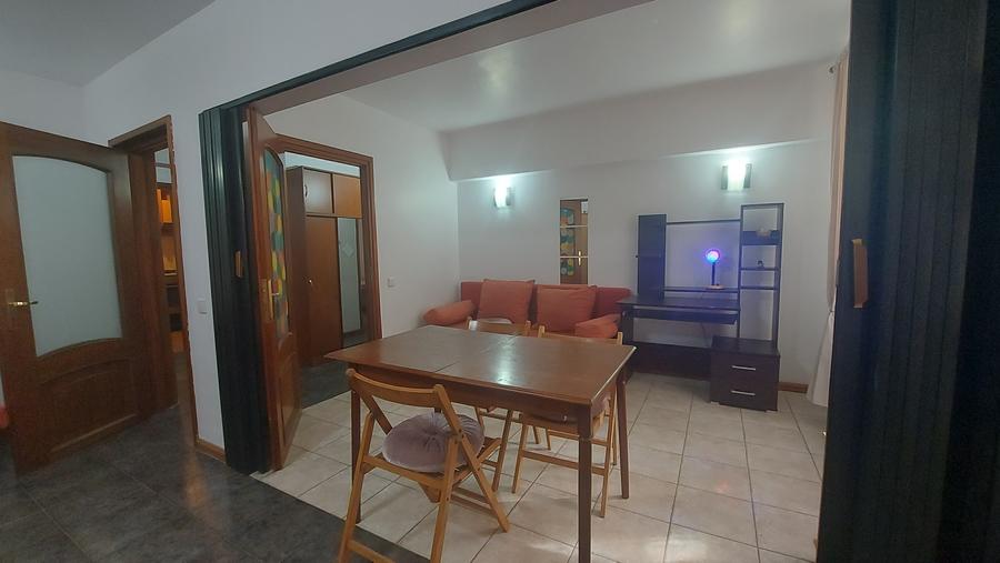Apartament cu 3 camere decomandat în Tineretului