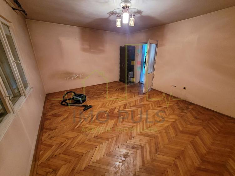 Zona Dambovita. 2 Case. Teren 933 mp. - 14