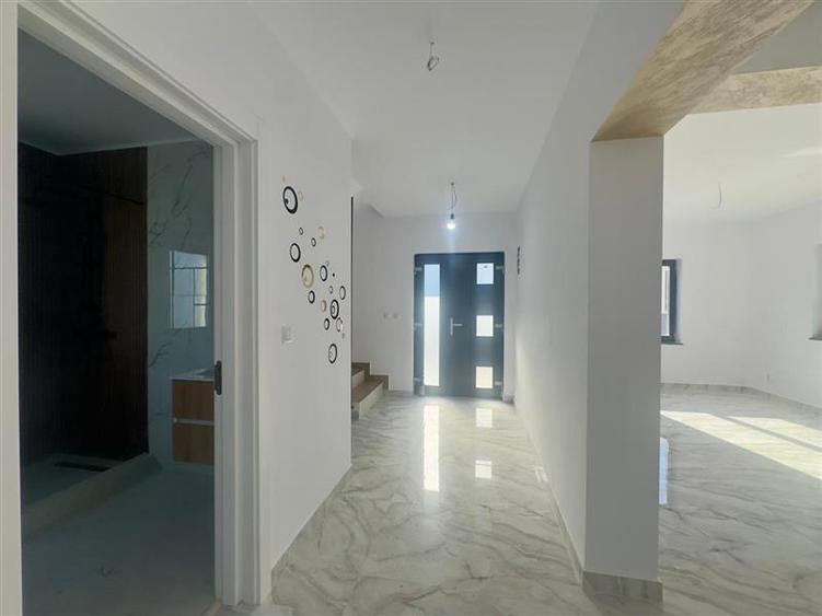 Vila intabulata, Miroslava ,4 camere. - 5