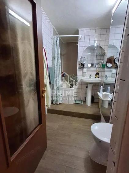 Apartament 90 mp, 4 camere, 2 bai - balcon + boxa - etaj 2/4 - SEBES - 2