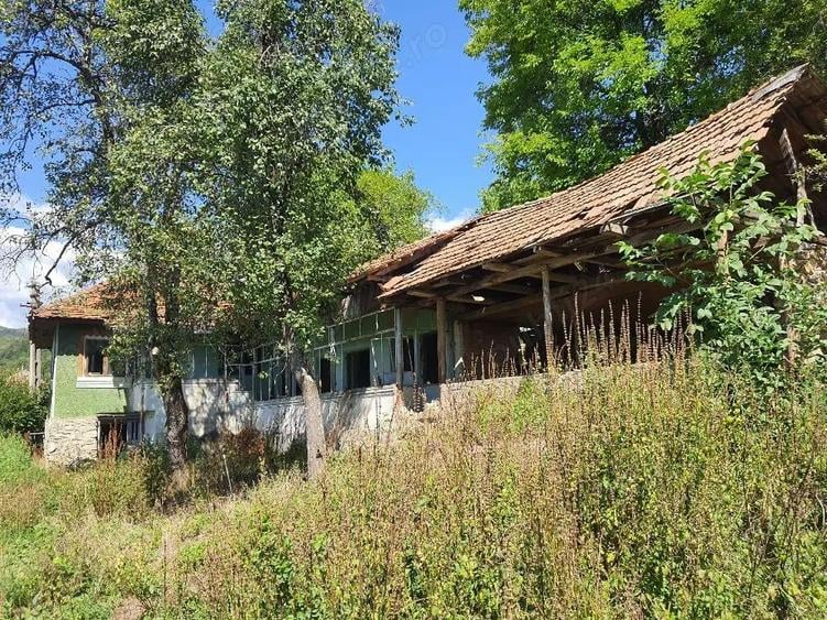 casa veche de reparat - 2