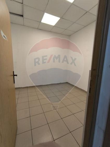 Spațiu comercial semicentral de inchiriat - 6