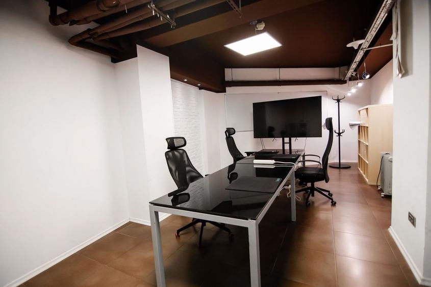 Piata 1 Mai spatiu demisol 475 mp - 11