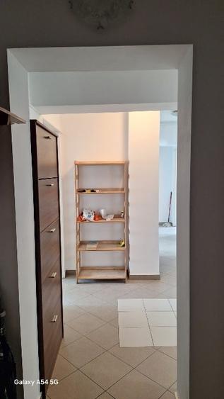 Vând apartament patru camere decomandate. - 1