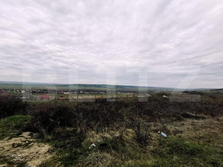Teren 1000 mp intravilan, Priveliste superba! zona Simnicu de Sus - 1