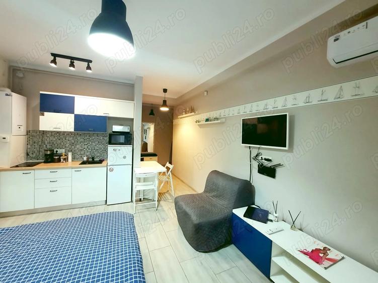 Vind Garsoniera mobilata la 35m de mare - 5