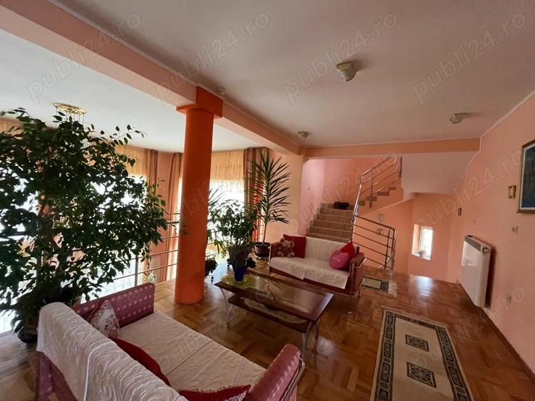 Vila cu 6 camere, 5 bai, piscina, garaj, Strada Colinelor, Oradea. - 13