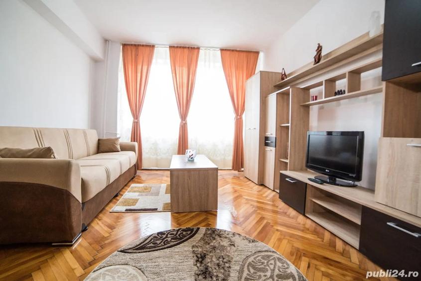 Proprietar, inchiriez apartament ultracentral 3 camere. Proprietar, inchiriez apartament ultracentral 3 camere.