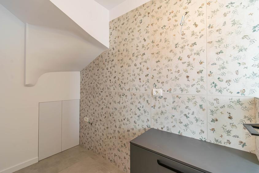 O casă sub propria ei lună - 7